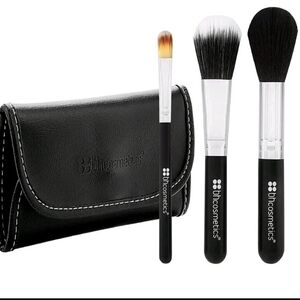BH Cosmetics Black and Silver Brush Trio